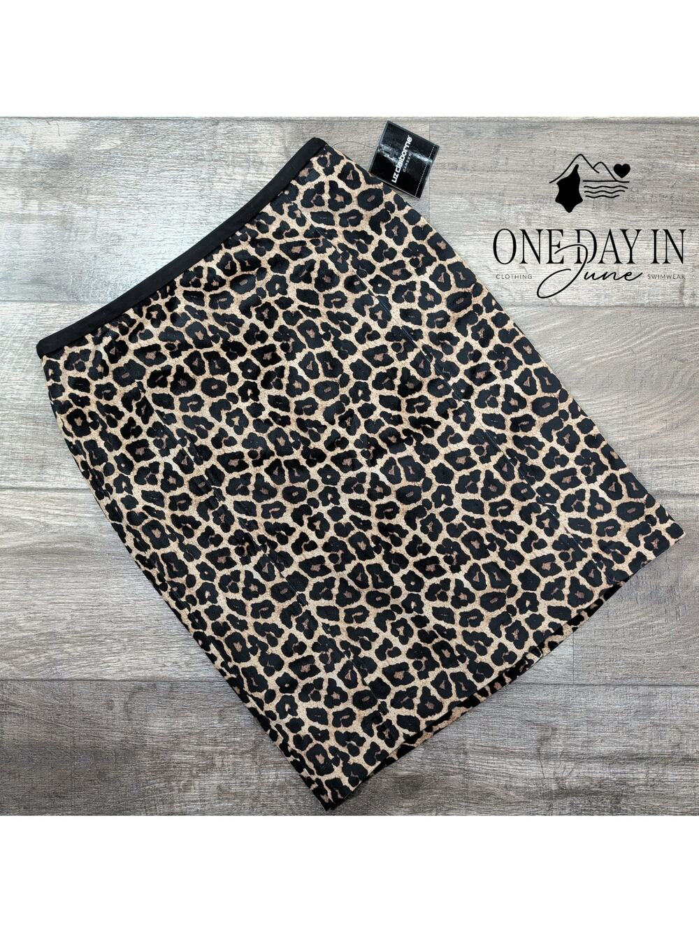 Liz Claiborne Leopard Pencil Skirt Size 8